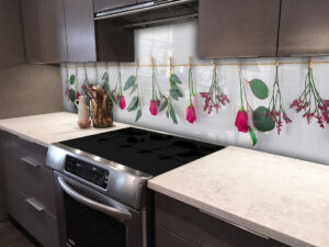 panel szklany do kuchni rosliny na sznurku