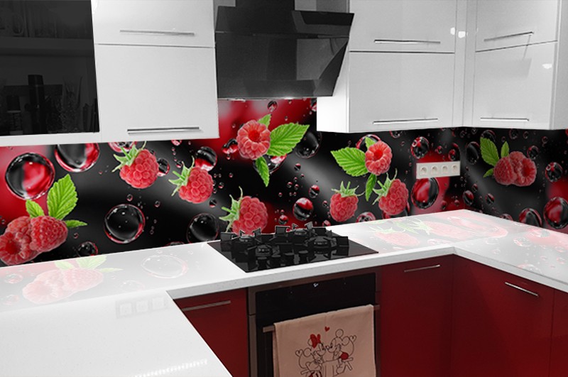 kuchnia panel szklo maliny