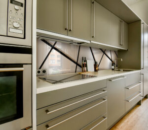 panel szklany do kuchni wzor geometryczny